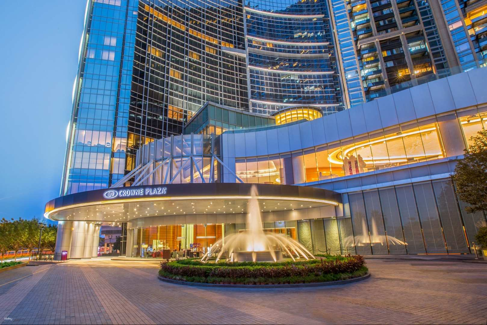 Crowne Plaza Macau Staycation Package | InterContinental Group Five-Star Hotel - Photo 1 of 8
